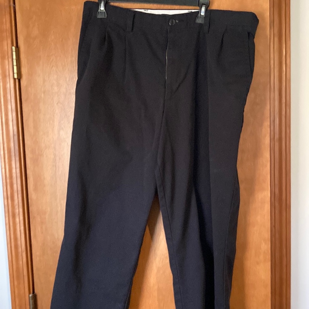 Men’s classic fit Dockers 38/32